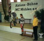 Buehne_s.jpg (6377 bytes)